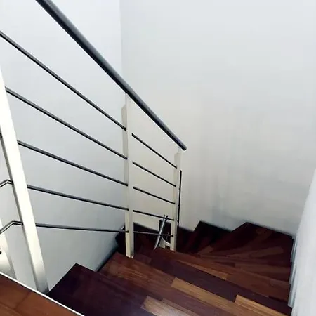 Apartmán Lakefront View Entire With 2 Bedrooms, 2 Full Bathrooms & Balcony Waterview