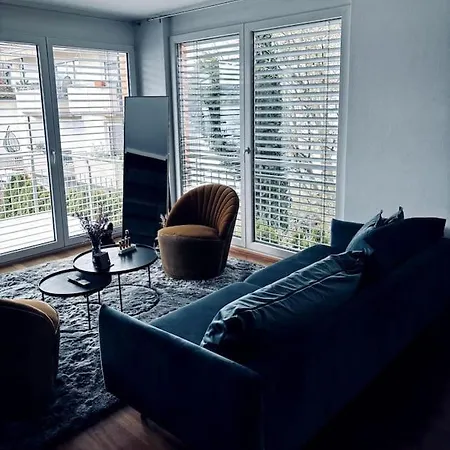 Lakefront View Entire With 2 Bedrooms, 2 Full Bathrooms & Balcony Waterview Apartment Reichenau