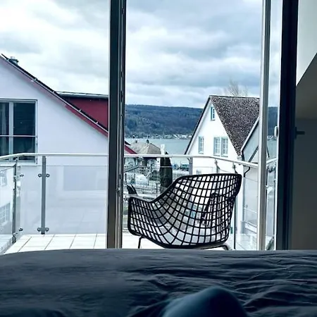Lakefront View Entire With 2 Bedrooms, 2 Full Bathrooms & Balcony Waterview * Reichenau