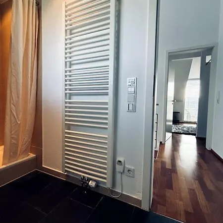 Lakefront View Entire With 2 Bedrooms, 2 Full Bathrooms & Balcony Waterview Apartamento