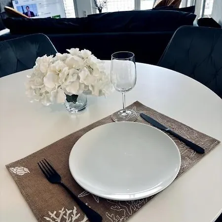 Apartamento Lakefront View Entire With 2 Bedrooms, 2 Full Bathrooms & Balcony Waterview *