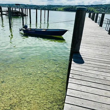 Lakefront View Entire With 2 Bedrooms, 2 Full Bathrooms & Balcony Waterview Apartment Reichenau