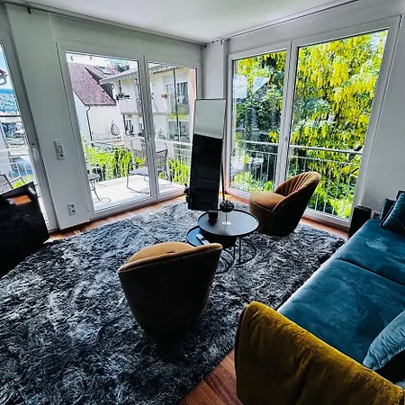 Lakefront View Entire With 2 Bedrooms, 2 Full Bathrooms & Balcony Waterview Reichenau