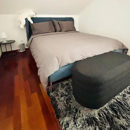 Daire Lakefront View Entire With 2 Bedrooms, 2 Full Bathrooms & Balcony Waterview *